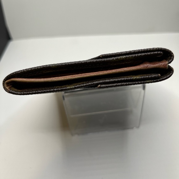GUC Louis Vuitton Double-Sided Snap Wallet - Picture 4 of 10